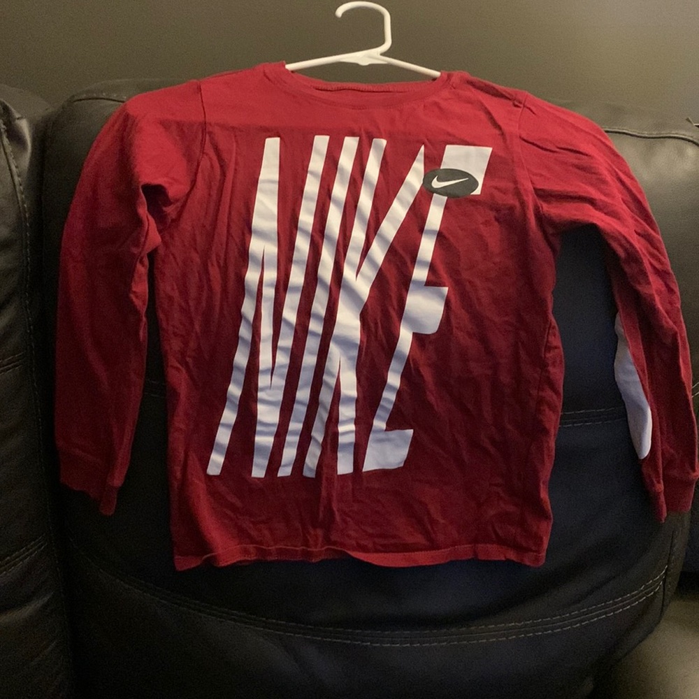 Nike long sleeve maroon cotton top - size medium
